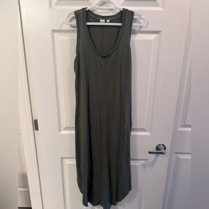 Gap Olive Green V Neck Round Hem Swing Tank Dress Maxi Women's Size M used